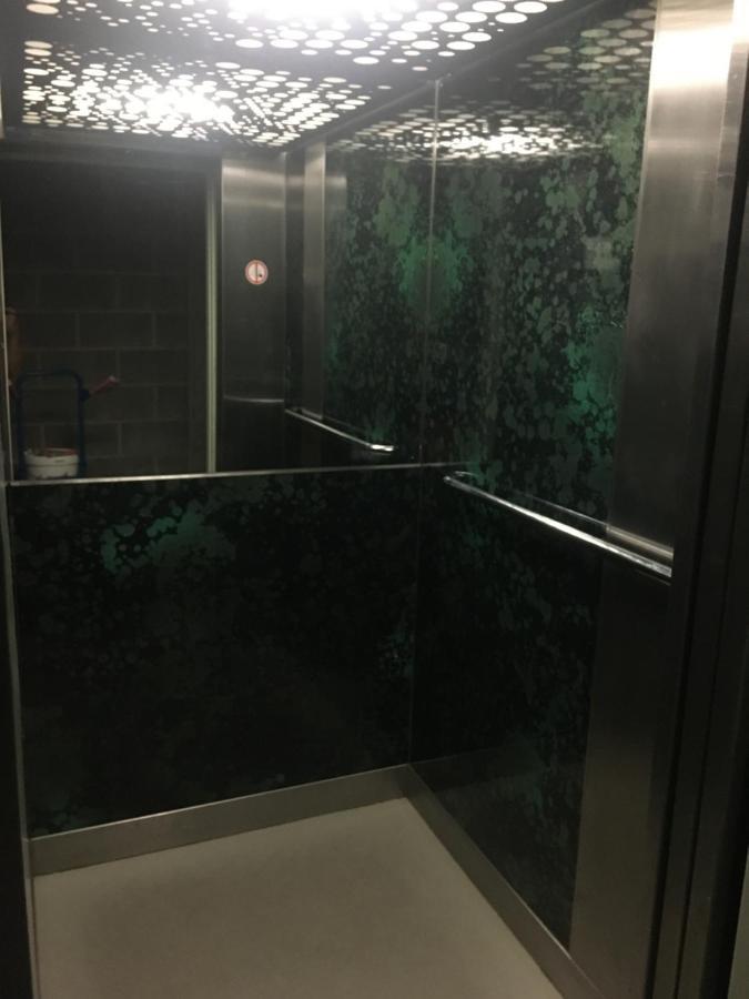 Studio 4 Pers Met Frontaal Zeezicht & Prive Zwembad Oostende 外观 照片